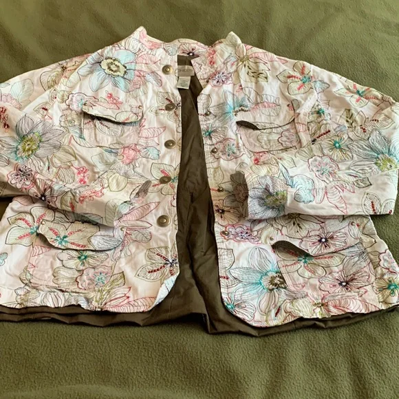 Chico’s floral jacket. Size 2 regular (US size 12) Snap front. - Picture 1 of 3